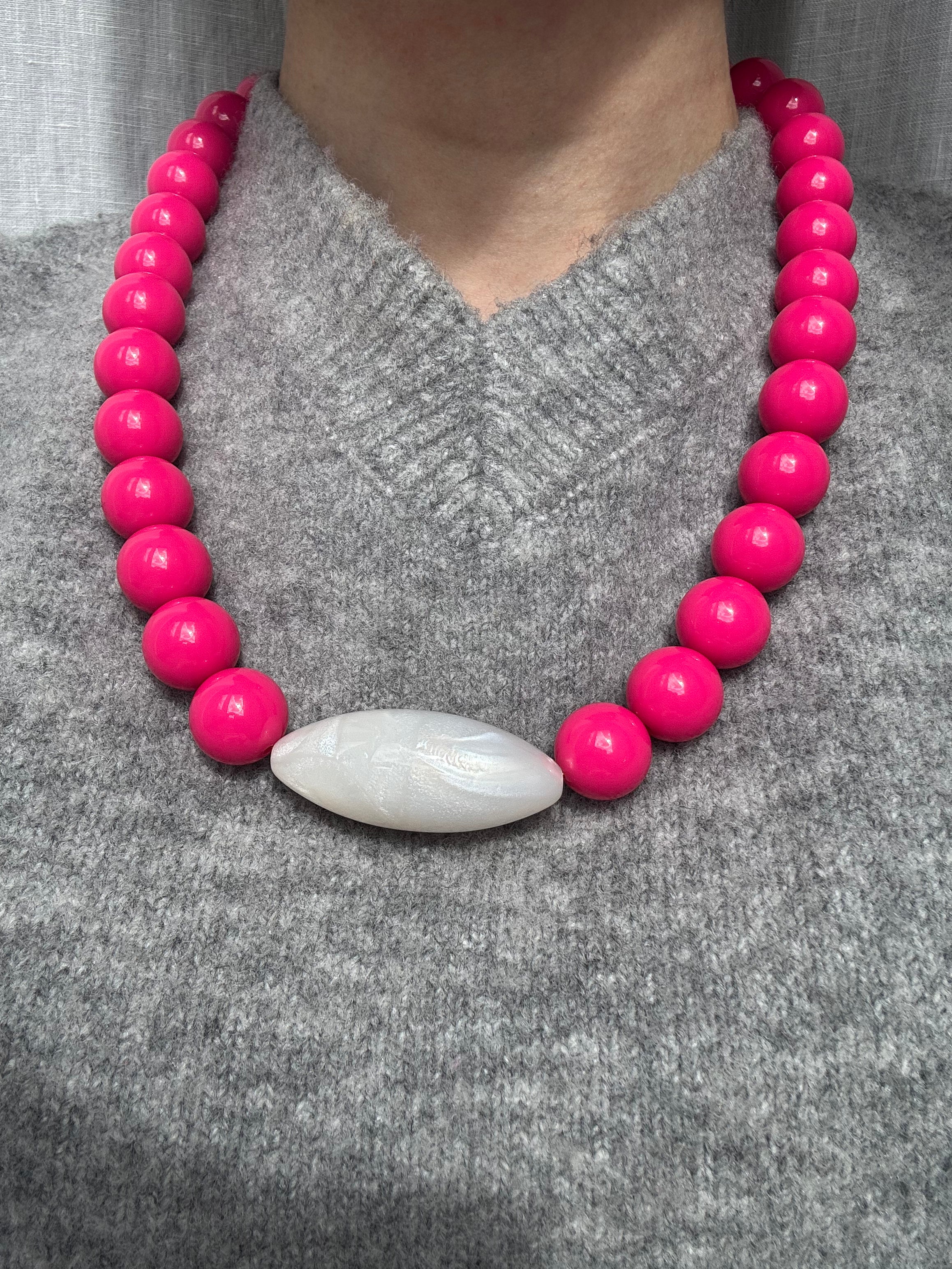 "ERA" Collana Coraline